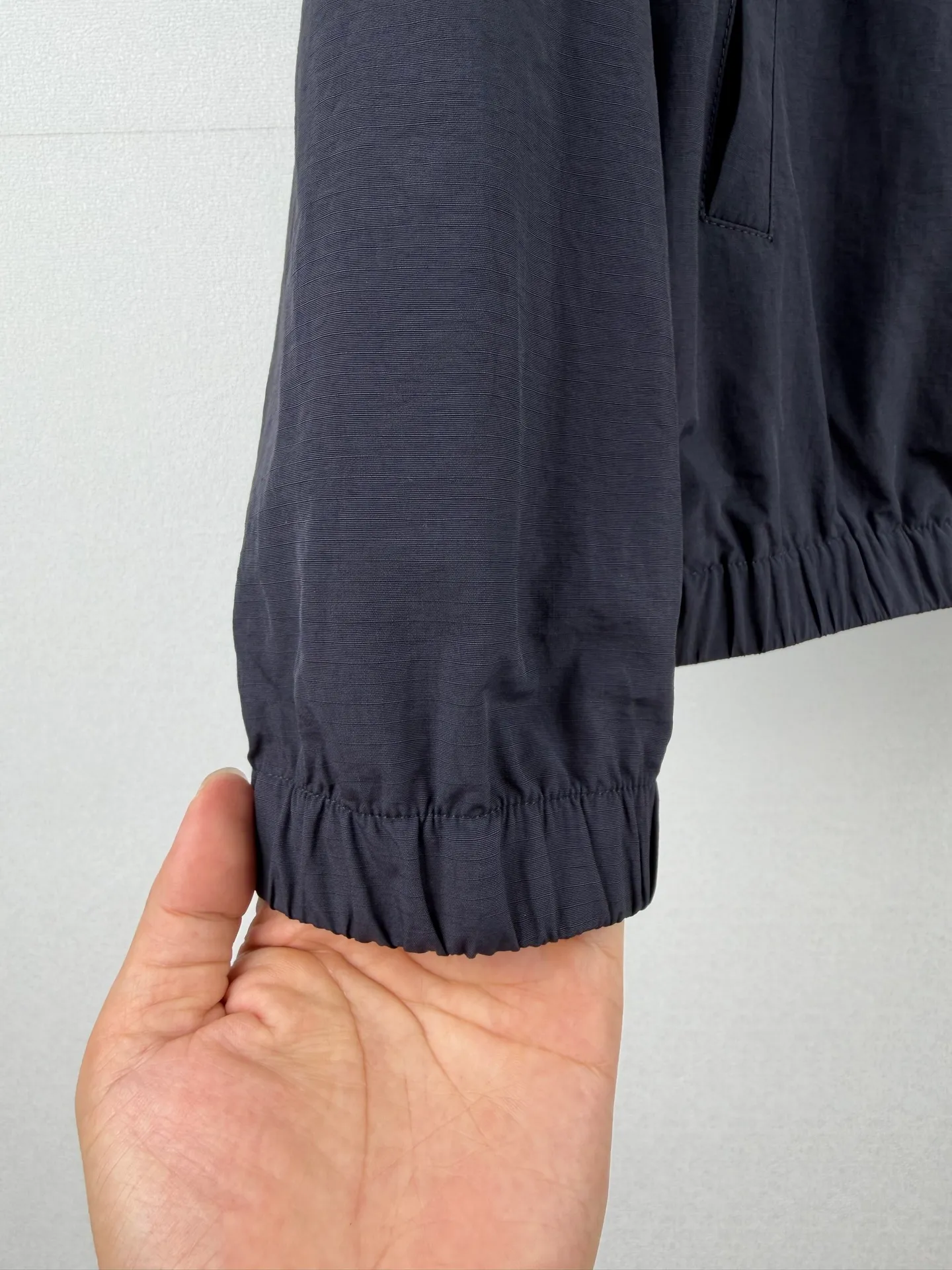 THOM BROWNE/ Navy Blue Classic 1: 2: ： 1:1 TB 1:1 TB 1:1 TB ： Size： 1 2 3 4